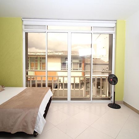 Dam Hotel Pereira Extérieur photo