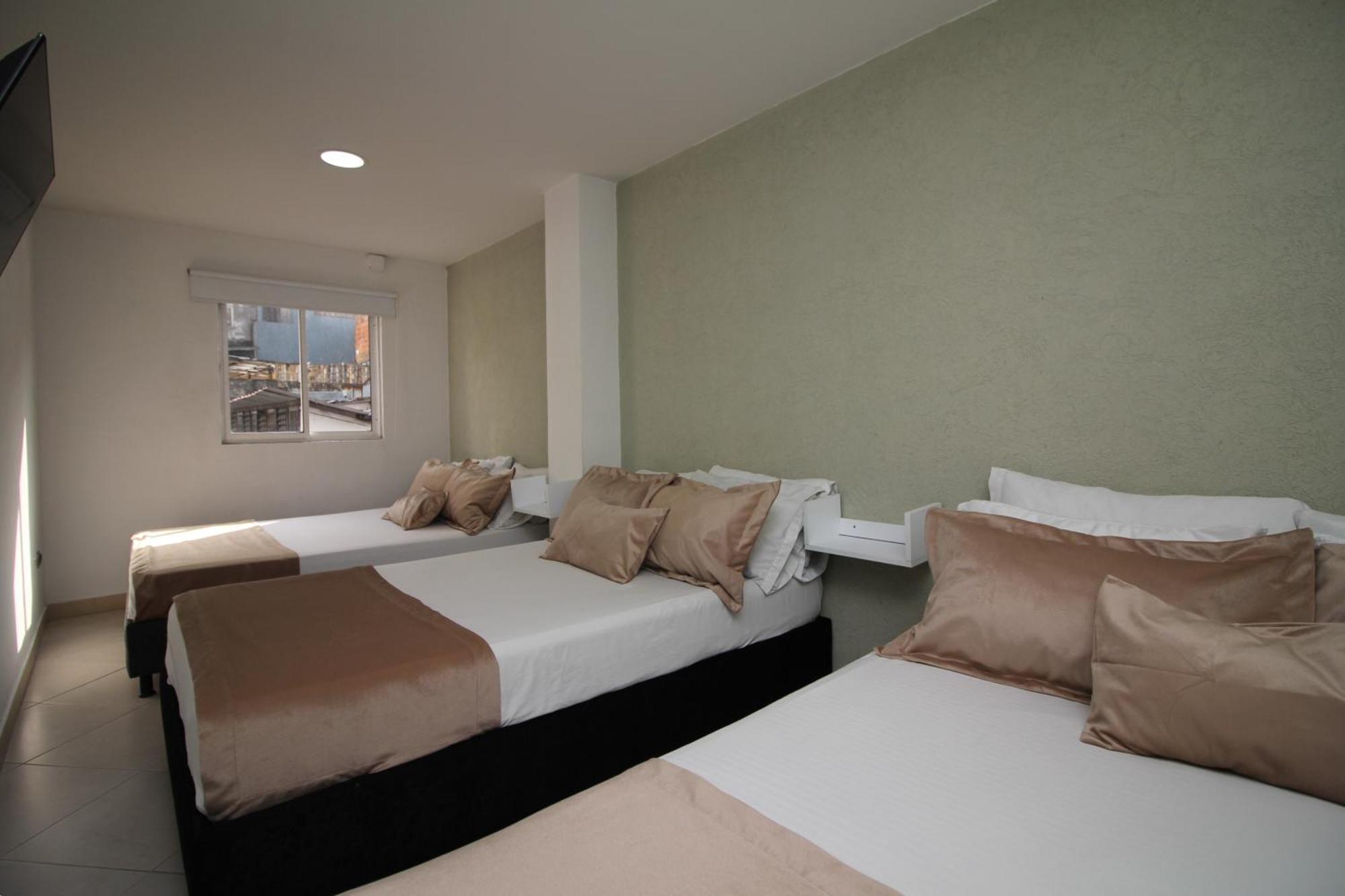Dam Hotel Pereira Extérieur photo