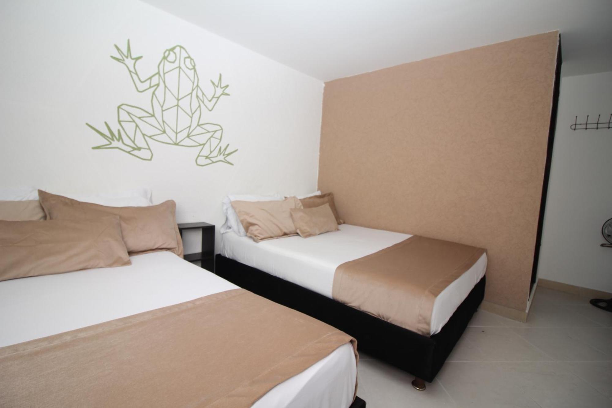 Dam Hotel Pereira Extérieur photo