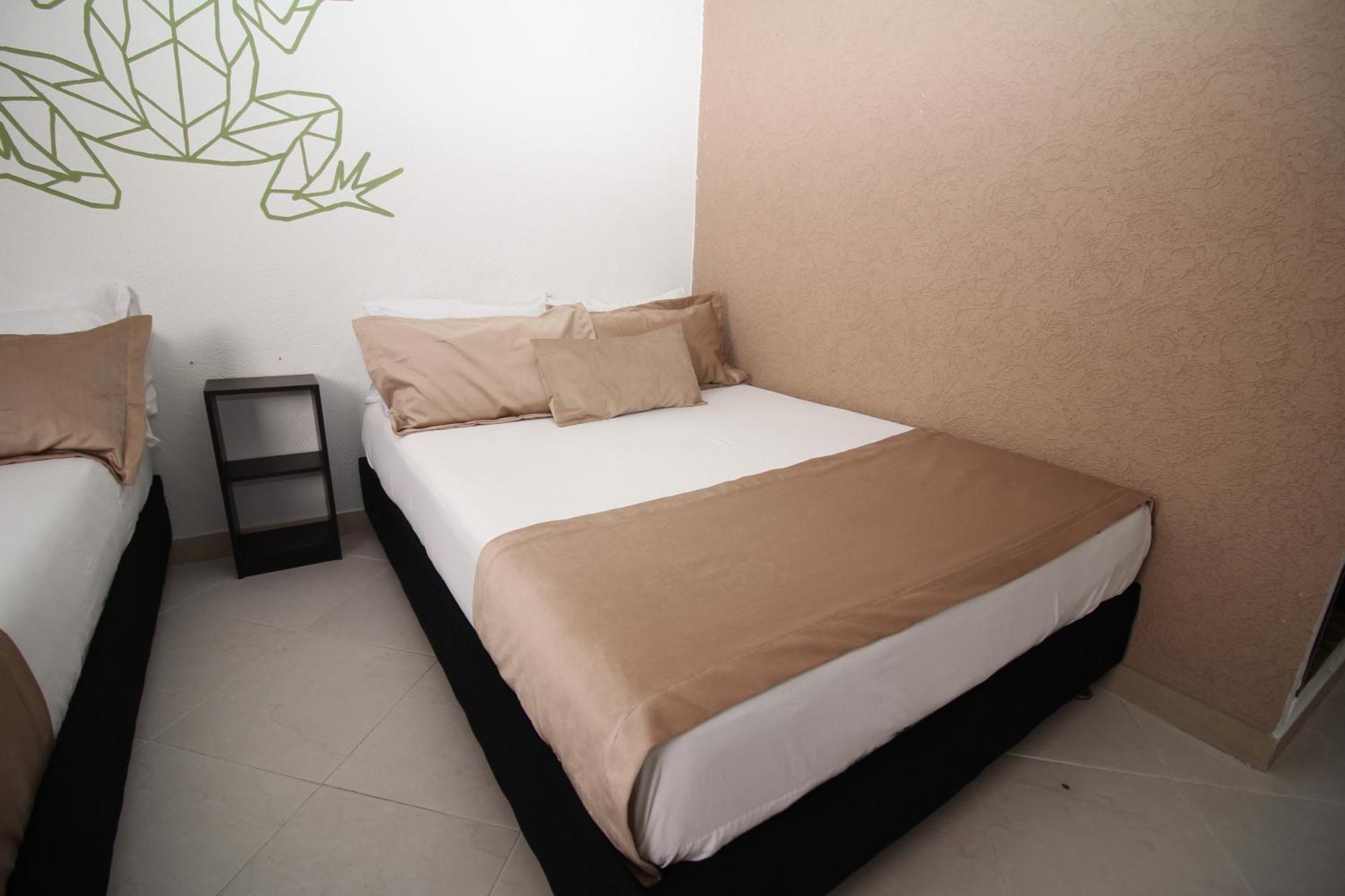 Dam Hotel Pereira Extérieur photo