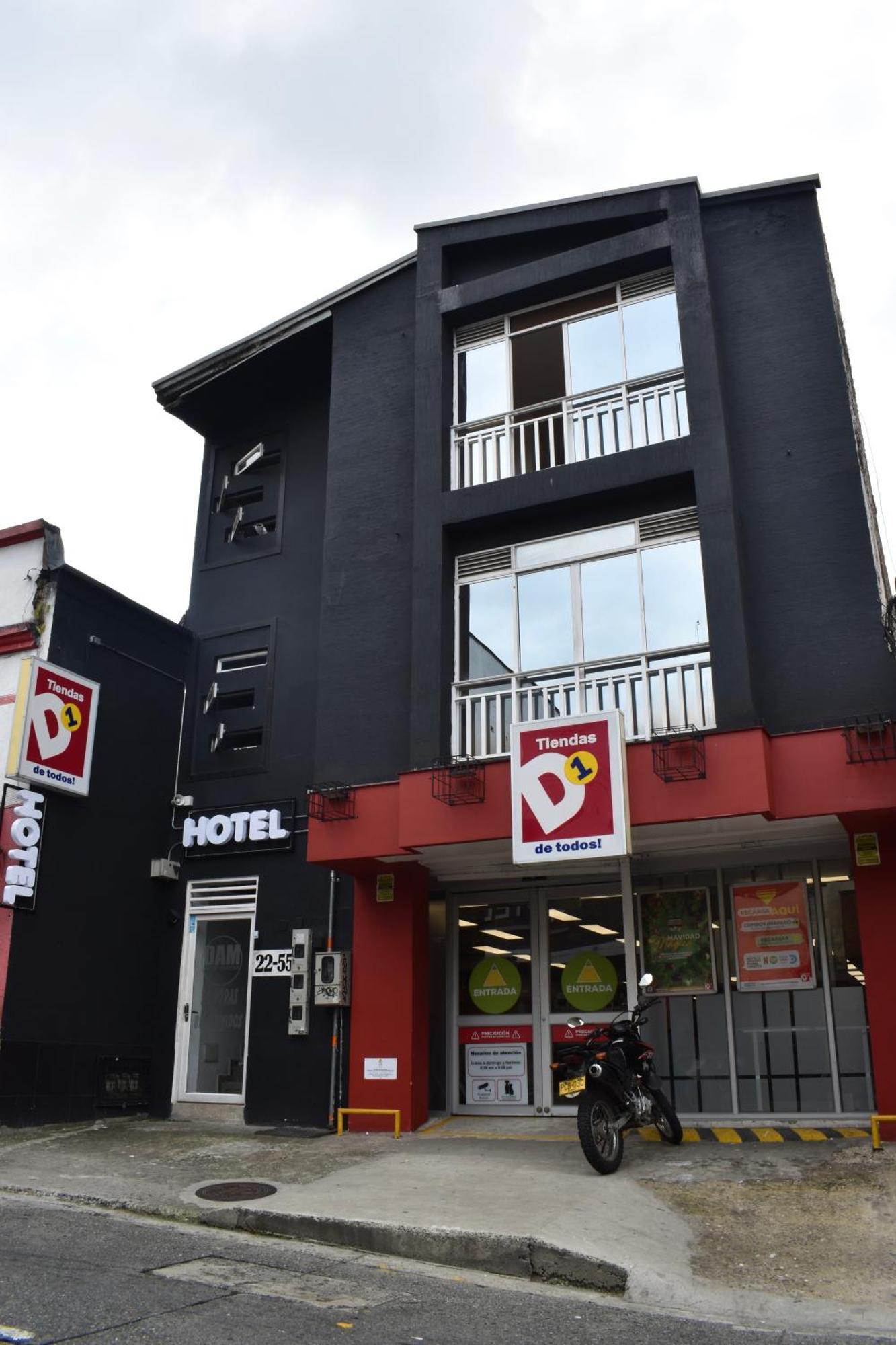 Dam Hotel Pereira Extérieur photo