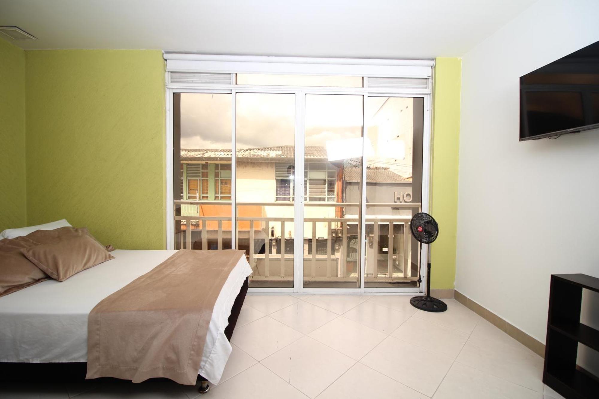 Dam Hotel Pereira Extérieur photo